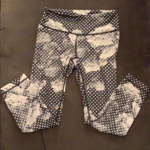 Lululemon Size 4 Polka Dot Leggings